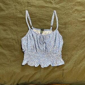 Wild Fable Blue daisy Floral Women's ruched tank Top